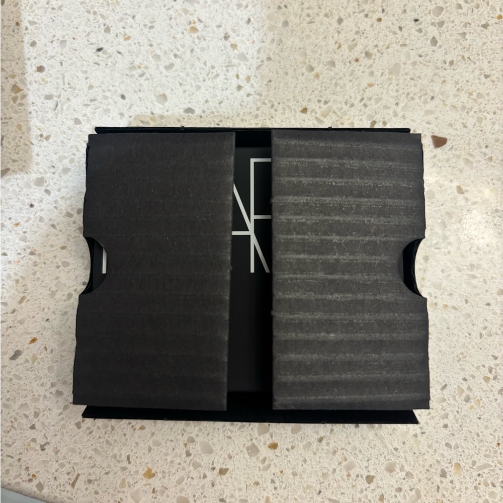 NARS Orgasm Blush - Picture 2 of 3
